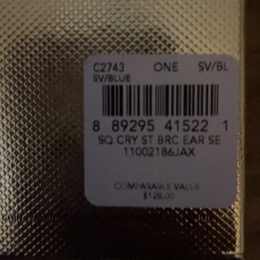 Brand new in box! Slider bracelet and earrings - Picture 2 of 5